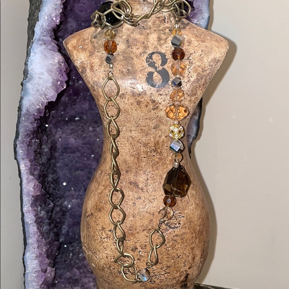 Gorgeous long chain necklace with crystals